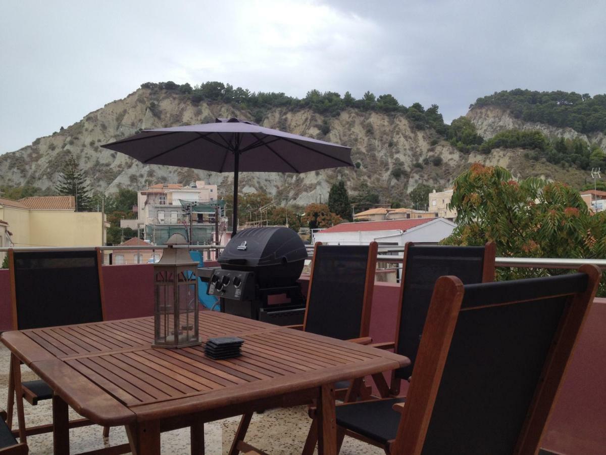Bright top floor apartment! Zakynthos Buitenkant foto